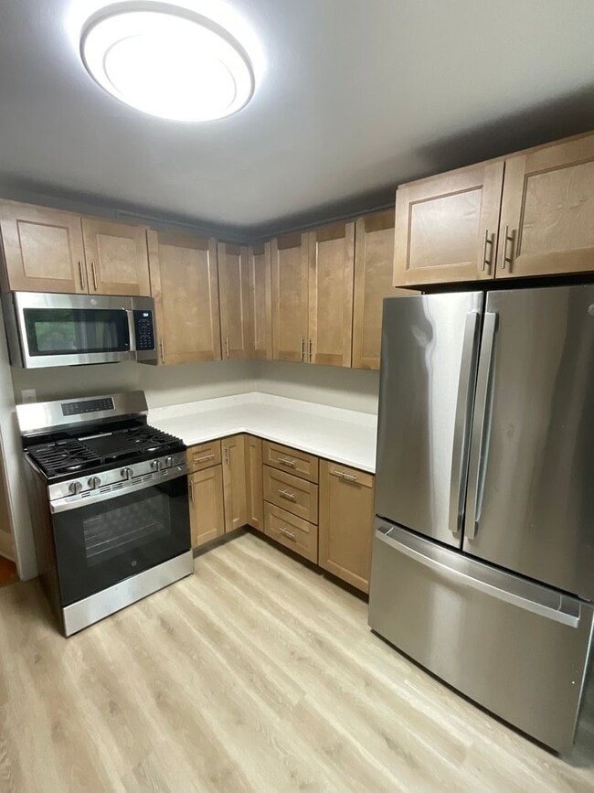 Building Photo - 601 Woodland Ave