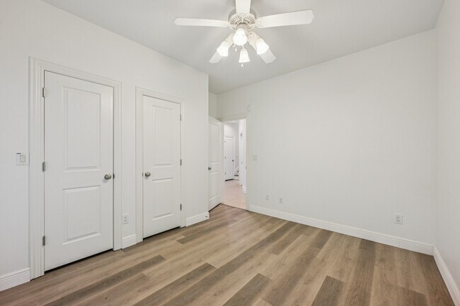 Building Photo - 1515 Oakdale St