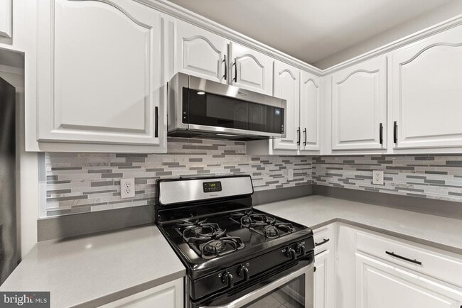 Building Photo - 4339 Runabout Ln
