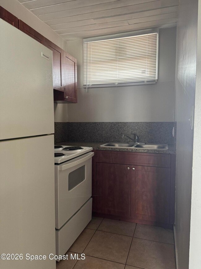 Building Photo - 1010 N Fiske Blvd