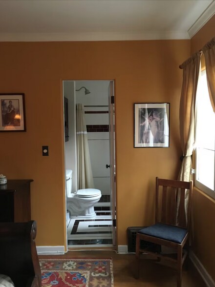 Bathroom 2 - 1238 Meadowbrook Ave