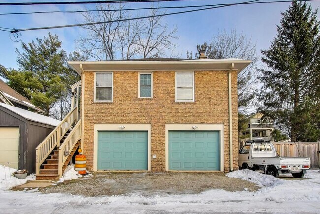 Building Photo - 1632 Wesley Ave