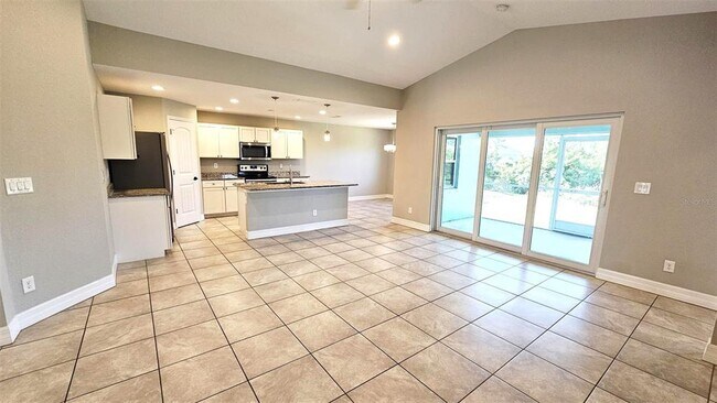 Building Photo - 210 Lime Tree Park