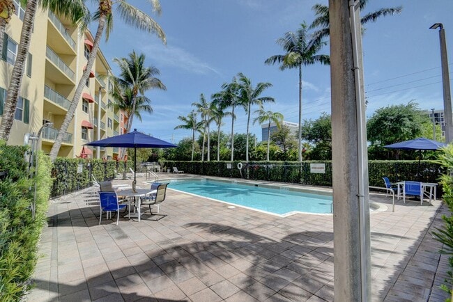 Building Photo - 1640 Presidential Way