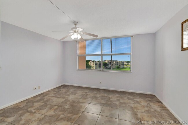 Building Photo - 14623 Bonaire Blvd