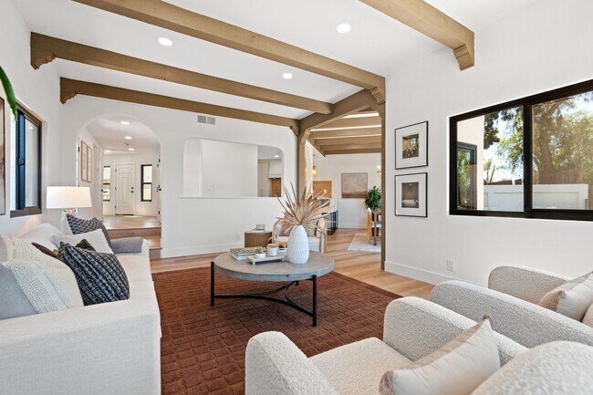 Building Photo - 6803 El Fuerte St