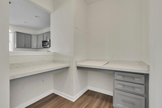 Building Photo - 241 Sunstone Ln