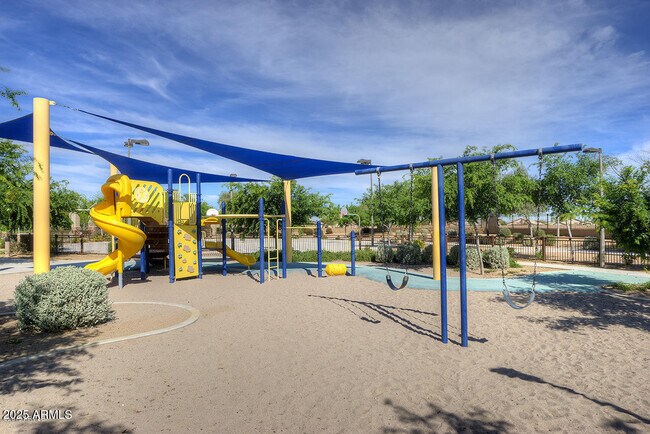 Building Photo - 40304 W Hayden Dr
