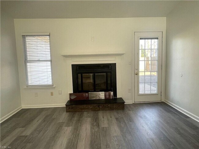 Building Photo - Modern Ranch Living in Indian Lakes - 3 Bedrooms, 2 Bathrooms