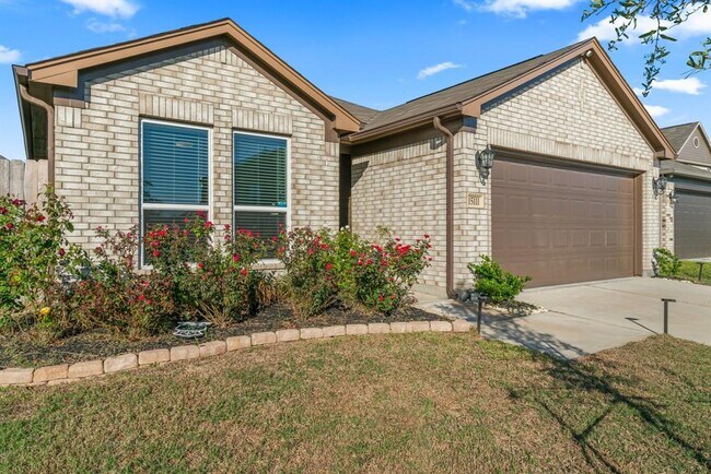 Building Photo - 15111 Longleaf Frst Dr
