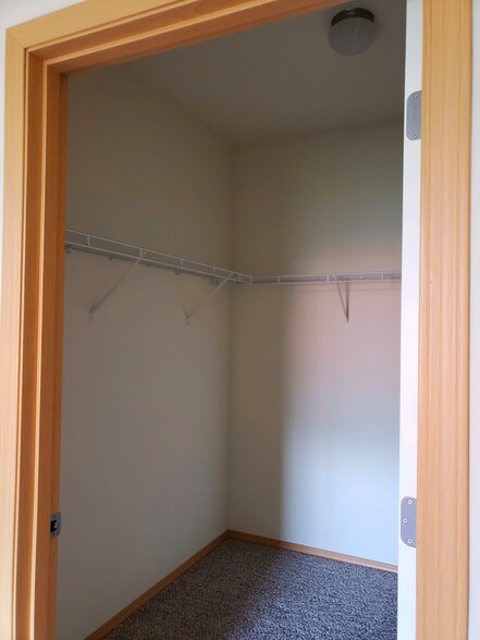 Master Bedroom Closet - 10011 186th St E