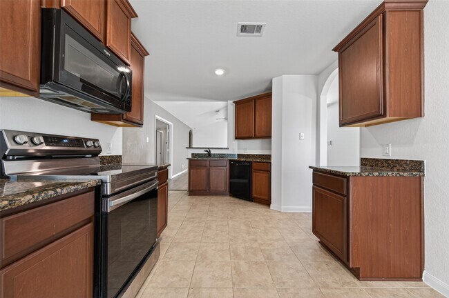 Building Photo - 22615 Harrington Field Dr