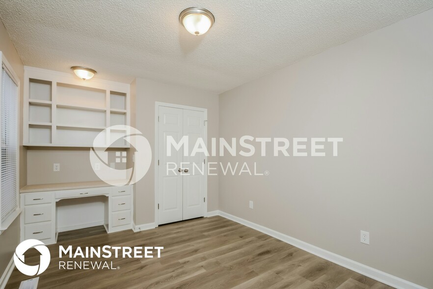 Building Photo - 86 Sommerset Dr