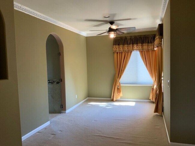 Building Photo - Sky Hawks finest just became available