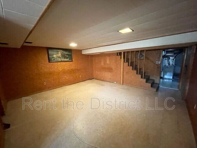 Building Photo - 4710 8th St NE