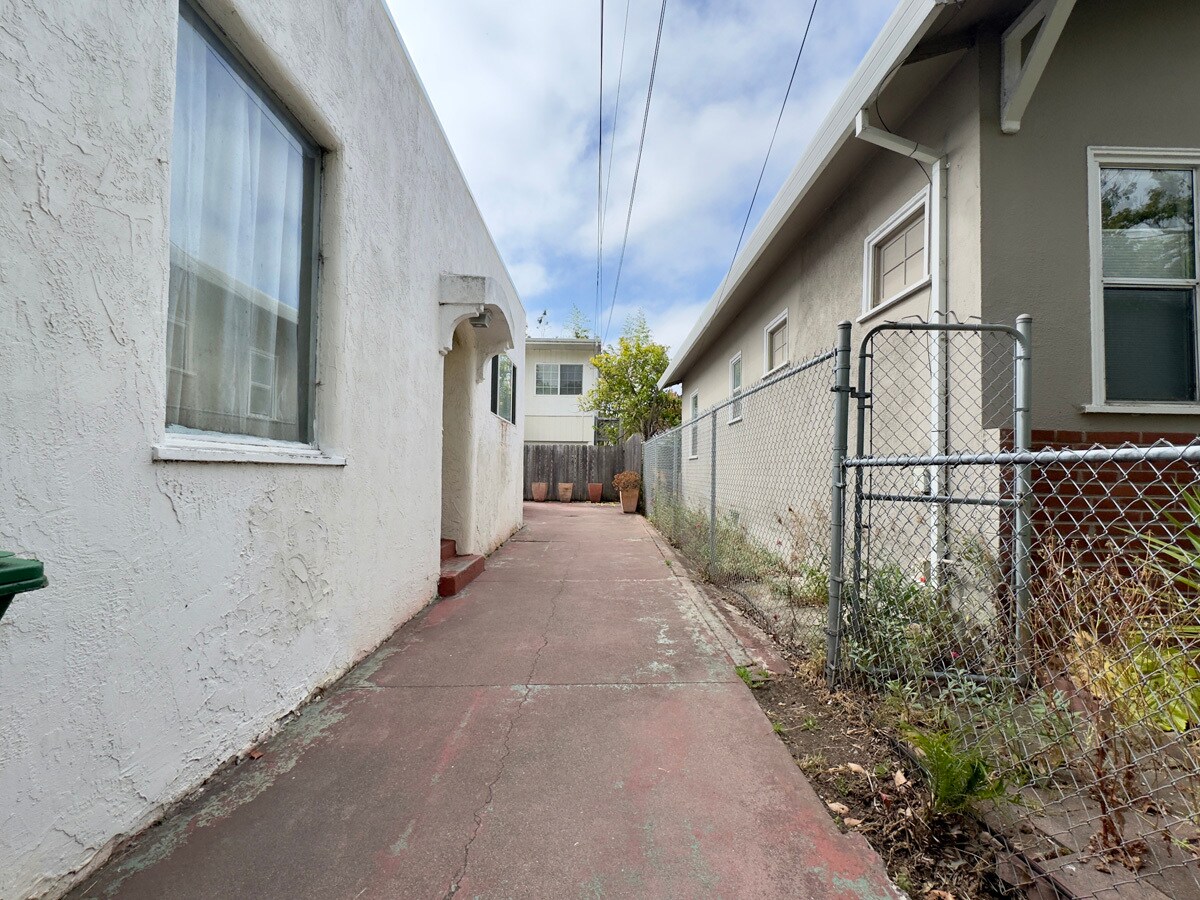 Building Photo - 1342 Hearst Ave