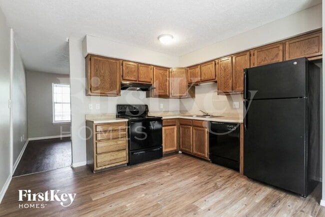 Building Photo - 4333 Phoenix Dr