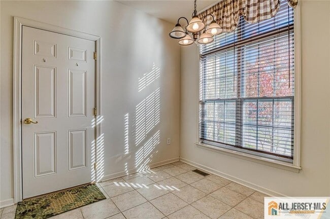Building Photo - 1802 Schindler Dr