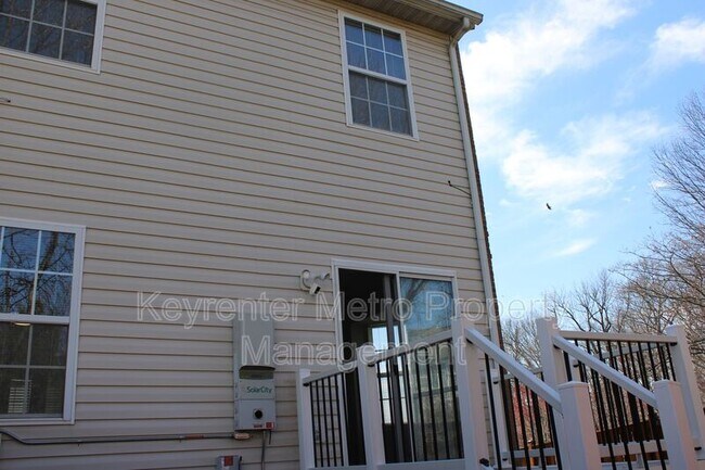 Building Photo - 9900 Prince Royal Pl