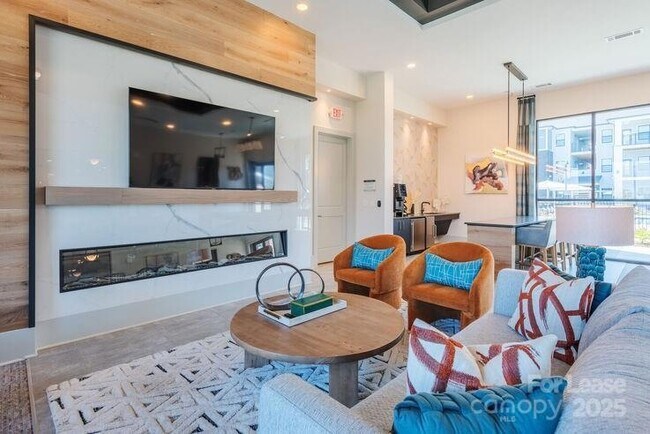 Building Photo - 1035 Strensall Ln