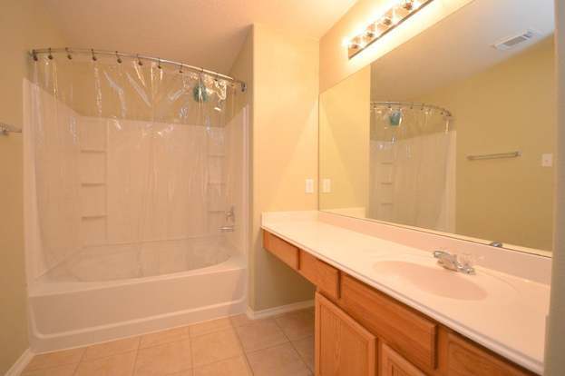 Building Photo - 8707 Farm Ridge Ln