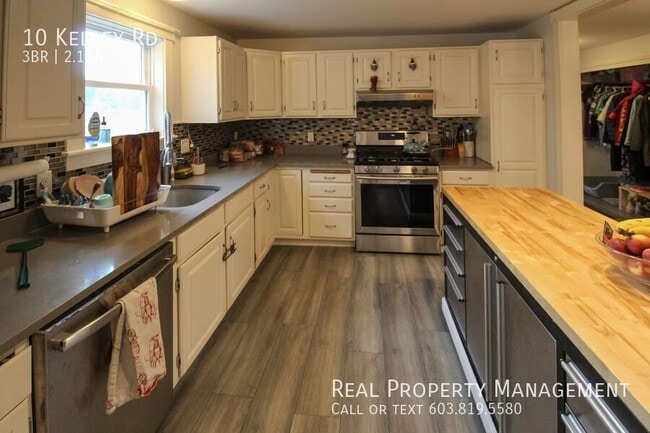 Building Photo - 10 Kelley Rd