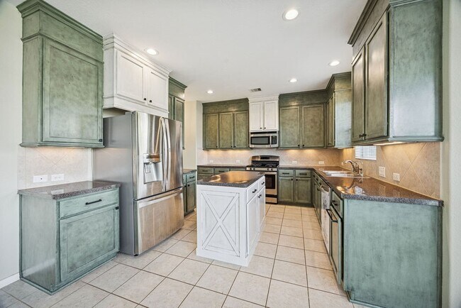 Building Photo - 24710 Hikers Bend Dr