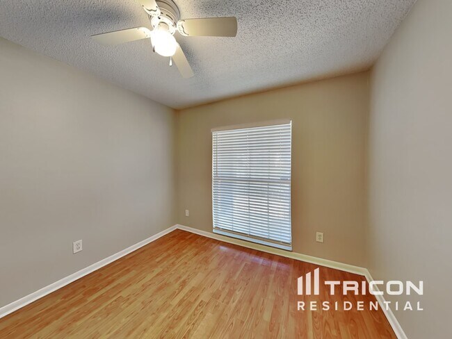 Building Photo - 8234 Vassar Cir