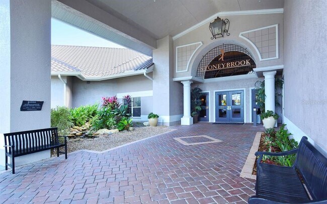 Building Photo - 9480 Forest Hills Cir