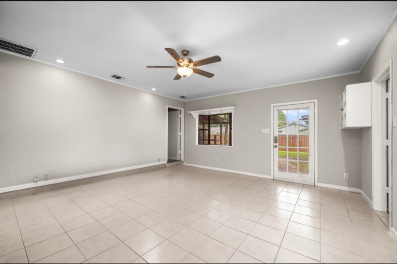 Building Photo - 7418 Oscar Dr