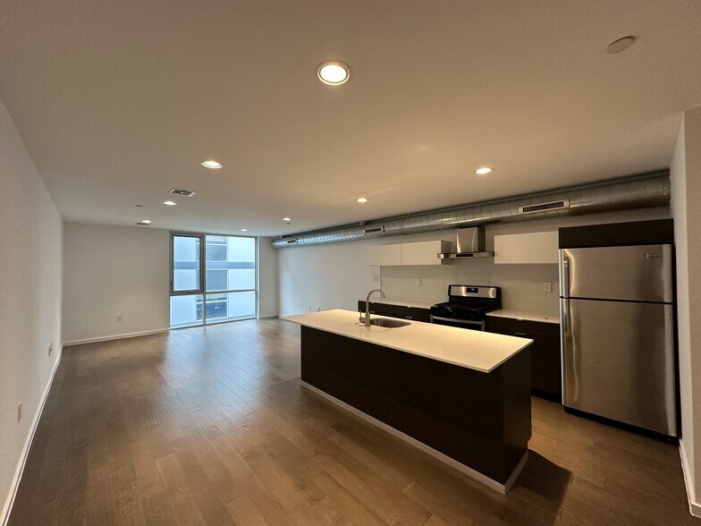 Building Photo - 1443 N Franklin St