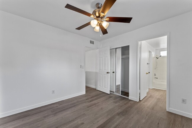 Building Photo - "Experience Luxurious Living: Spacious 4-B...