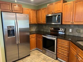 Building Photo - Wonderful One-Level, First Floor Marsh Sid...