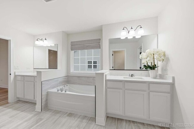 Building Photo - 12513 S Willowgate Ln