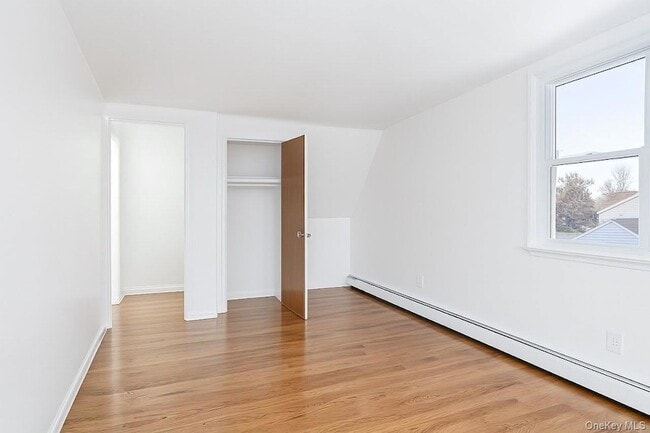 Building Photo - 308 40th St