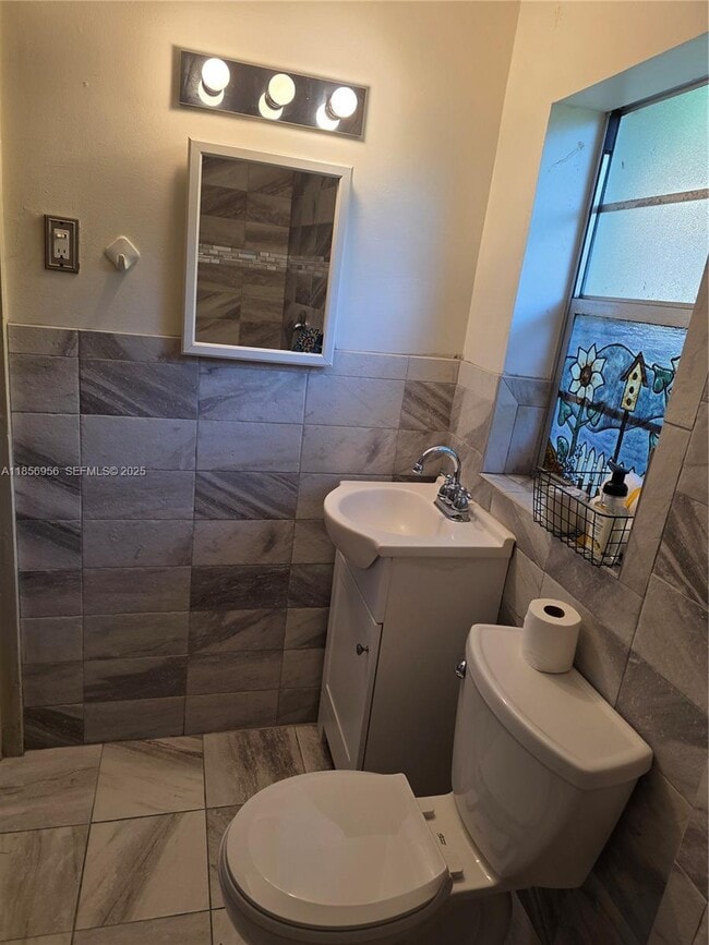 Building Photo - 4321 Kirby Loop Rd