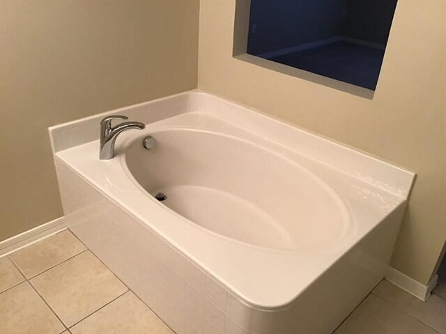 Building Photo - 193 King Arthur Court