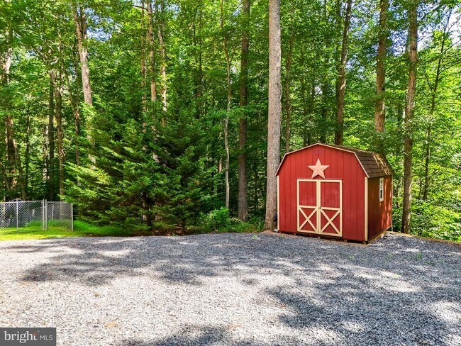 Building Photo - 11109 Ravine Dr