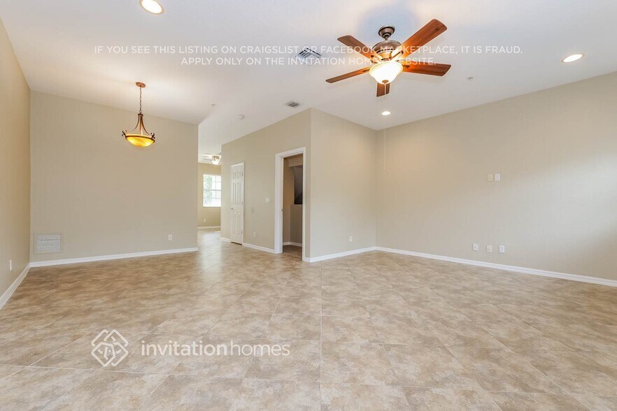 Building Photo - 253 E Bay Cedar Cir