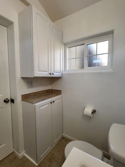 Building Photo - 9177 Creekford Dr