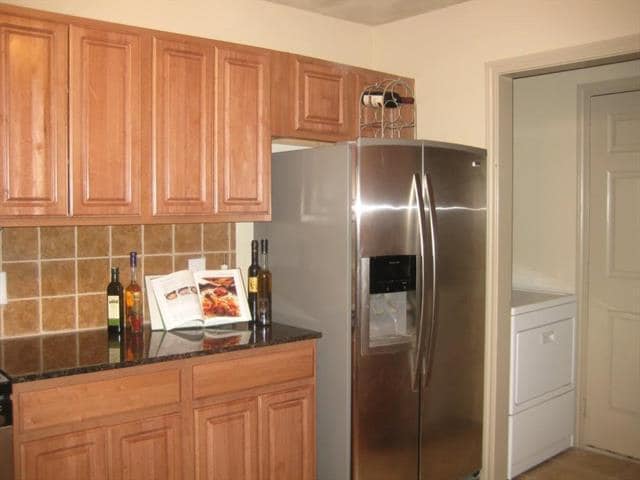 Building Photo - 3908 Oceanside Dr