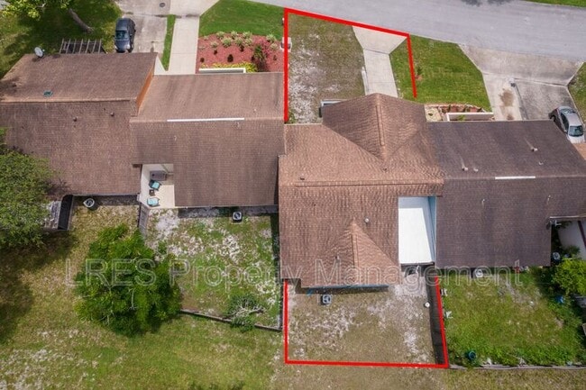 Building Photo - 163 Clear Lake Cir