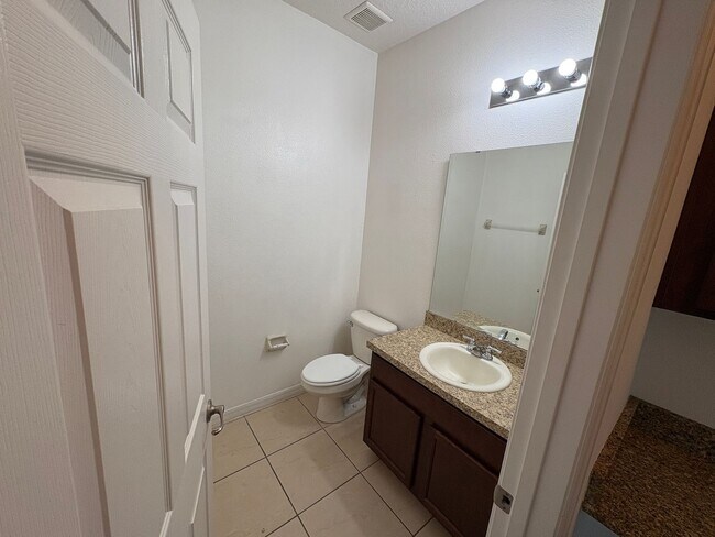 Building Photo - LARGE// Brand New 4/3.5 Bedroom Home in Breckenridge// APOPKA!!!