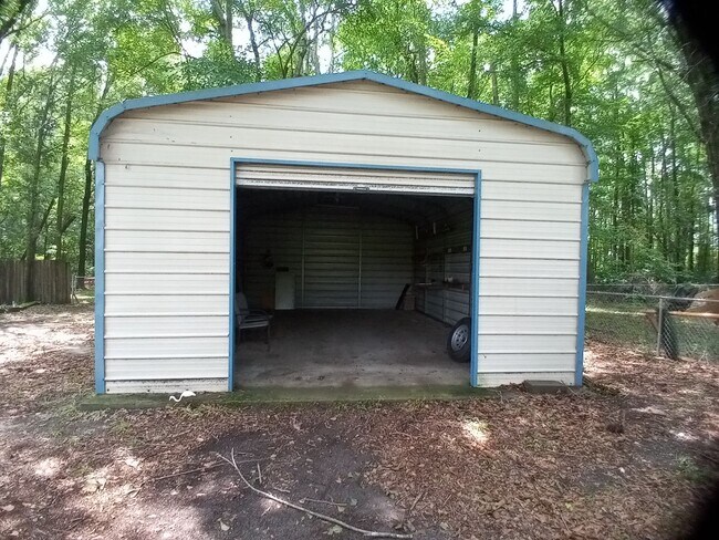 Building Photo - 350 Katydid St