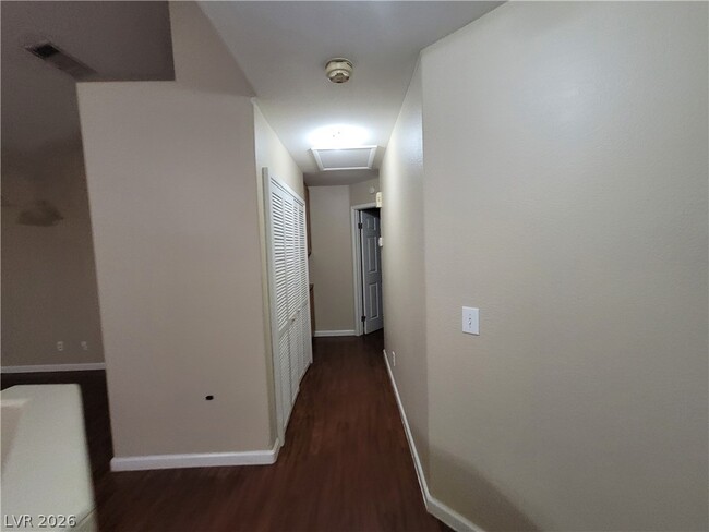 Building Photo - 2458 Color Canyon Way