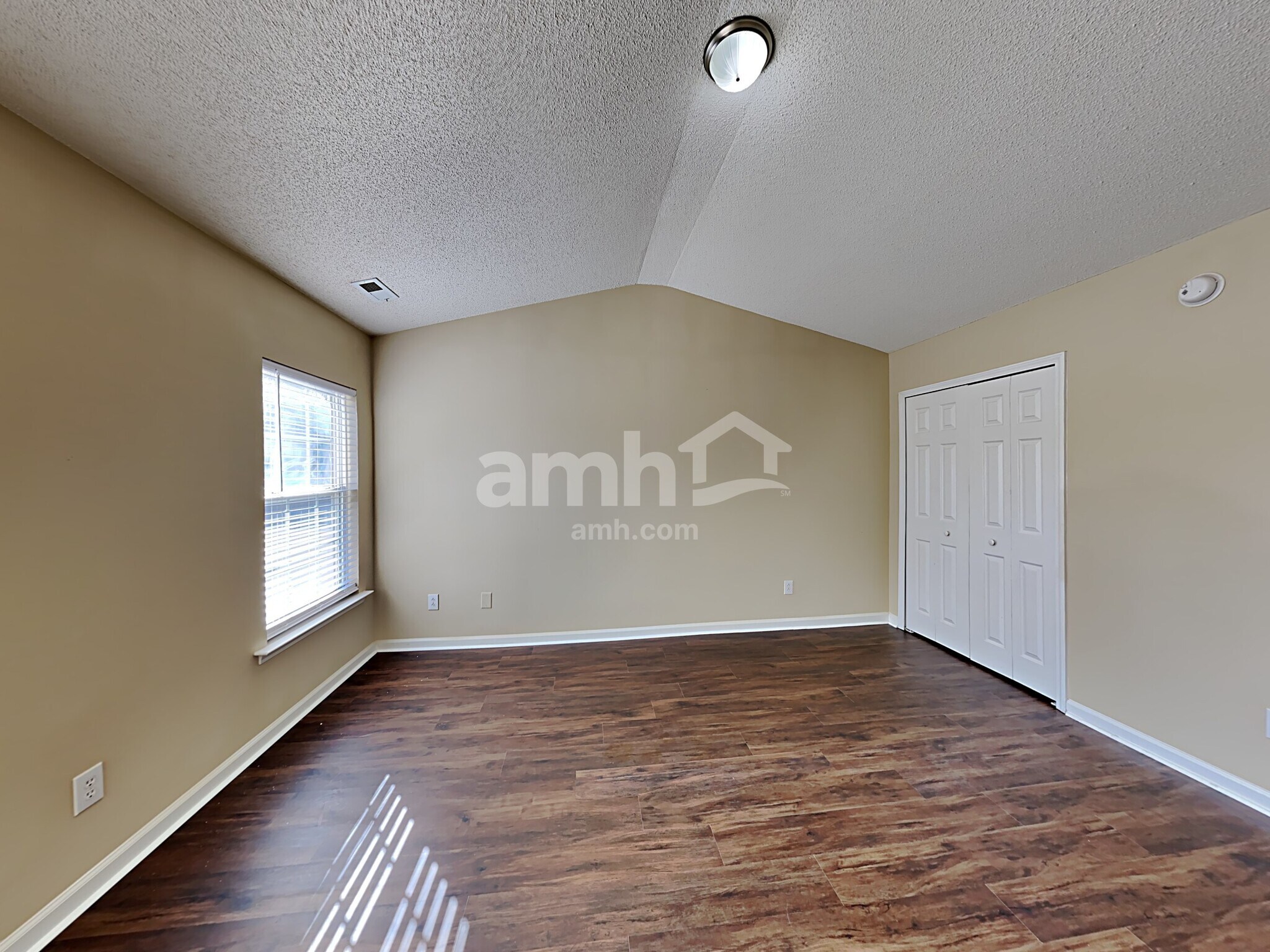 Building Photo - 104 Indian Overlook Ct