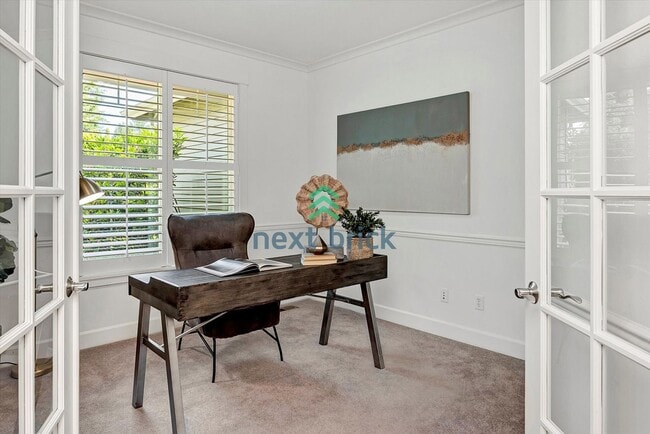 Building Photo - Spacious Home in Desirable Bellevue Neighb...