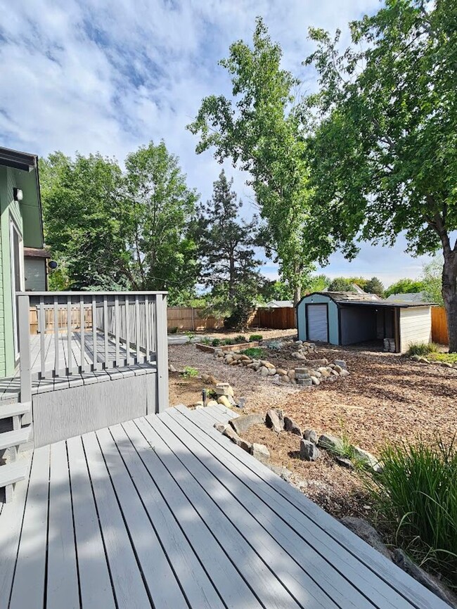 Building Photo - NEW TO MARKET 4 Bedroom Home - Central Mer...