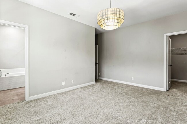 Building Photo - 12162 Starling Ln