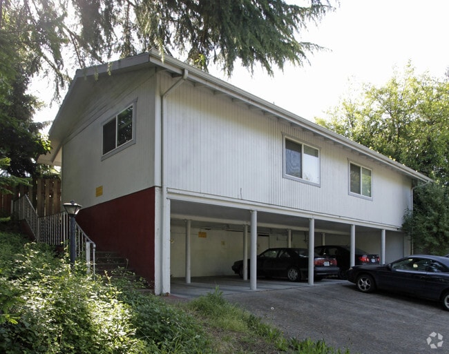 Primary Photo - Courtyard Apartments